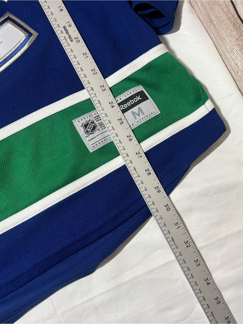 Reebok Vancouver Canucks Ryan Kesler NHL Hockey Jersey Adult Medium - Picture 8 of 8